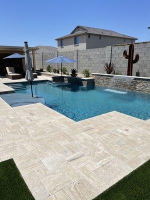 Pool and backyard that Bluewave pools installed