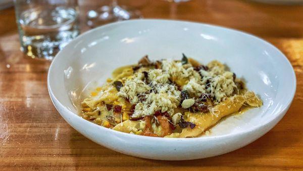 Carmelle Pasta / Crab Ricotta Filling / Charred Corn / Crispy Jamon / Chanterelles / Pecorino