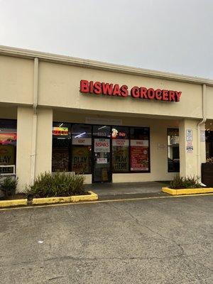 Veteran's Vegan is inside of Biswas Grocery