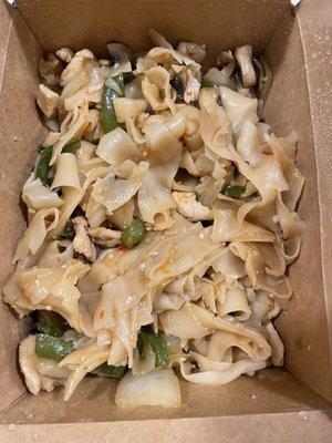 Drunken noodles with chicken