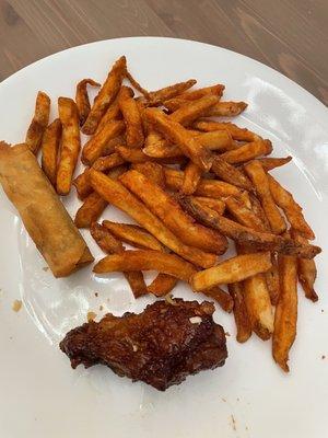 Fried Vegetable Spring Roll, Garlic Wings, Seasoned French Fries