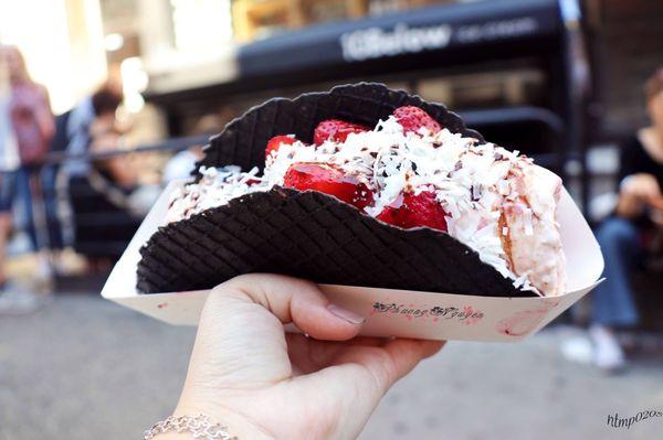 3. Strawberry Shawty Ice Cream  with Black Rose Waffle Taco + Strawberry + Blueberry + Coconut Flakes + Chocolate Syrup