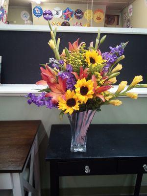 Bright mix with lilies and sunflowers