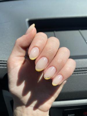 Asymmetrical french tip