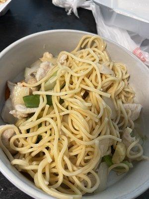 Chicken with Vegetables and cooked, unseasoned/sauces noodles :(