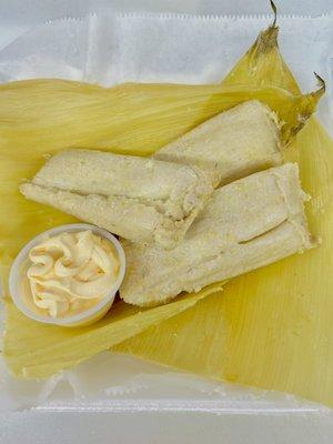 Tamal de elote   (corn tamale )