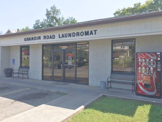 Grandin Road Laundromat