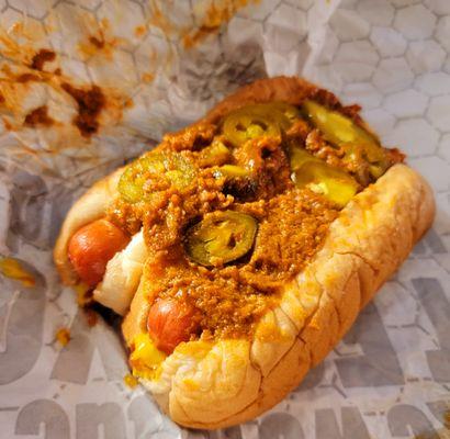 Chili dogs with jalapeño