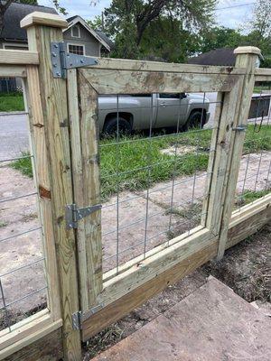 Wire panel wood fence gate