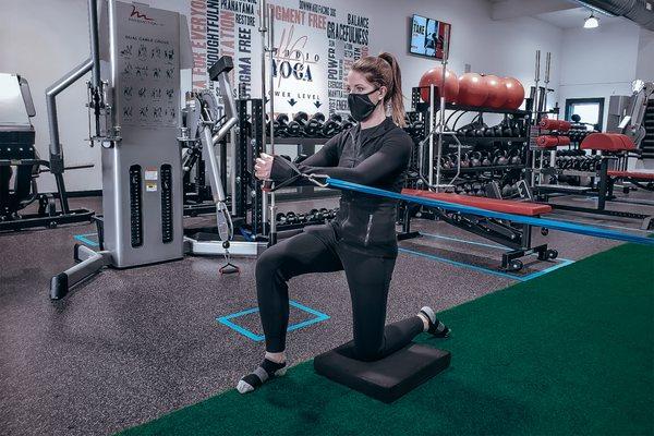 Nina B. - Half Kneeling Pallof Press - Evolve Fitness