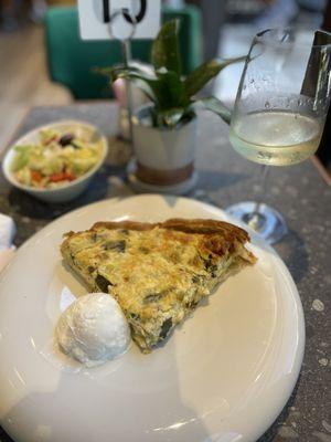 Wonderful vegetarian quiche w/salad, and Pinot Grigio.