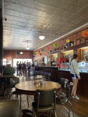 Cute soda fountain in Pella