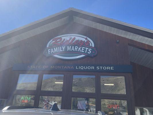 08/30/2024 - Gardiner Market is now Ridley's Family Markets