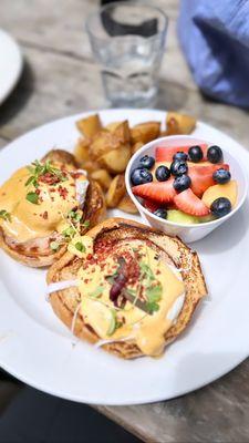 Eggs Benedict