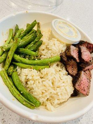 Coconut ginger rice, sesame green beans, steak, white ginger sauce