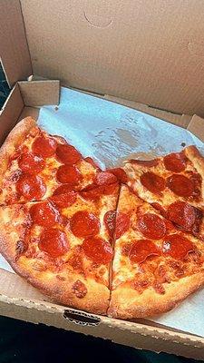 Pepperoni pizza cooked to perfection