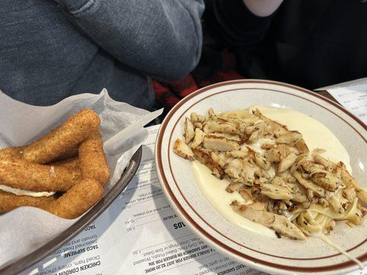 Cheese Sticks with Sauce and chicken Fettuccine Alfredo