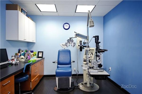 CHRIS J. GUALTIERI, MD LASIK & VISION CARE CENTER