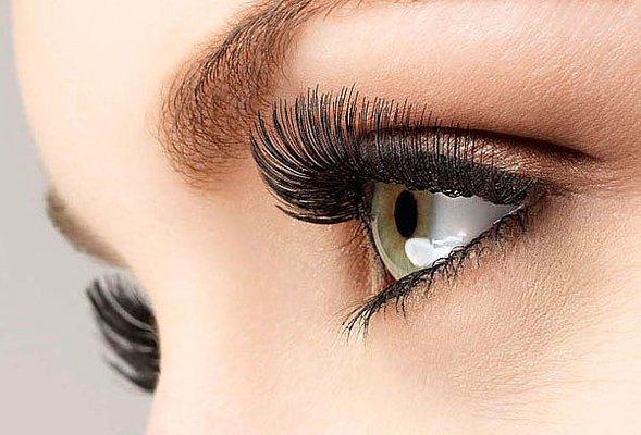 Eyelashes extension appointments available