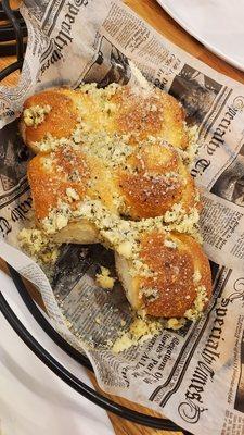 Garlic rolls / bread