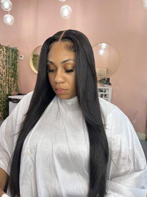 Glueless Closure Wig Installs are great hair protective looks that's afford you a lot of versatility from color to lengths variations