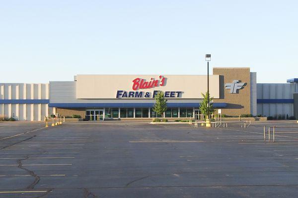 Blain's Farm & Fleet Moline storefront