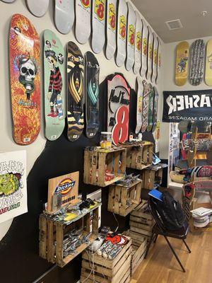 Hard Times Skate Shop
331 High Street 
Portsmouth, VA 23704
(757)966-5814
www.hardtimesskateshop.com