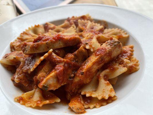 Kids bow tie pasta with chicken