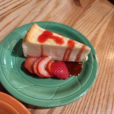 Cheesecake with strawberries