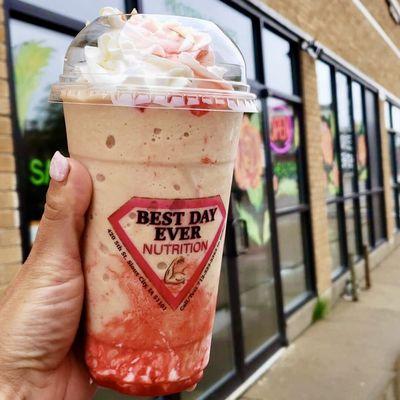 Strawberry Funnel Cake Frappe
 40mg Caffiene
 NEW SUMMER 2021