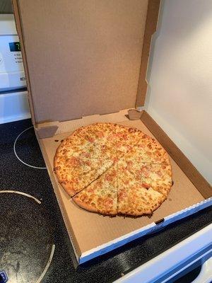 What is this?  Tomato's?  Fresh basil?  Large but the size of a medium?     A medium Cold cardboard is what was delivered.