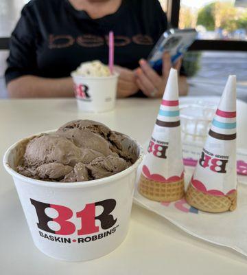 Dueling Double Scoops