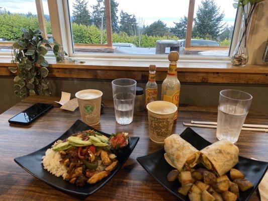 Chorizo and chicken fajitas on the left, veggie breakfast burrito on the right. Very tasty and an excellent view!