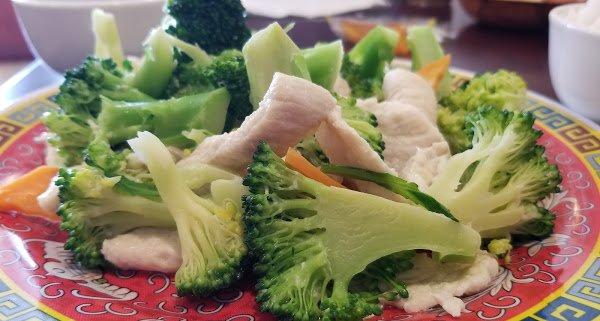 Steamed Chicken & Broccoli w/ sauce on the side