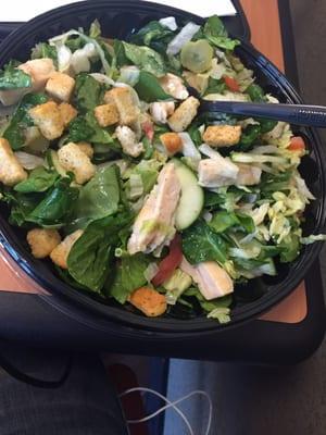 Itailian salad with chicken strips