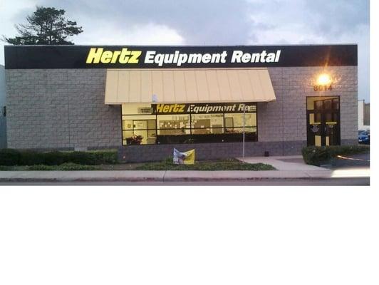 Car rental and Equipment Rental are combined in one location.