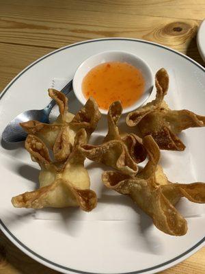 Crab rangoons - perfectly fried, creamy and filled with crab