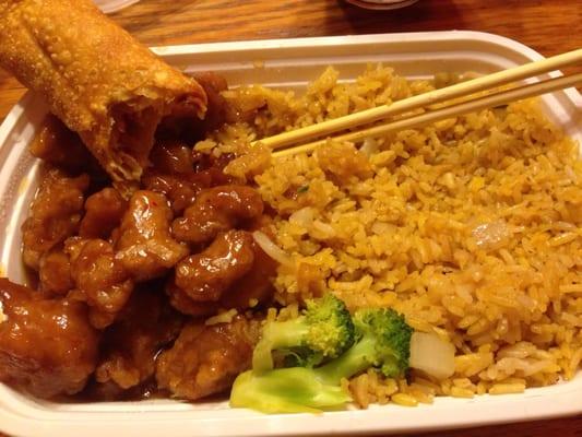 General Tso's chicken, froed rice and egg roll all really tasty