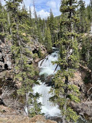 Tumalo Falls trail - upstream falls