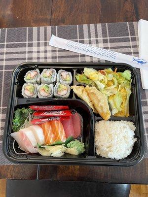 Sashimi bento (lunch)