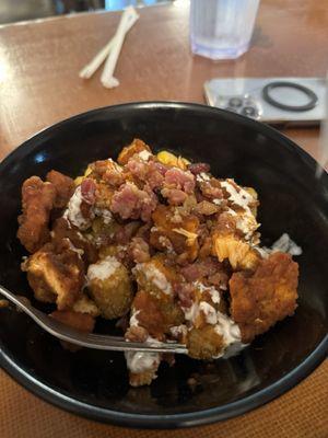 A sorry excuse for a buffalo Loaded Tots bowl we ordered.