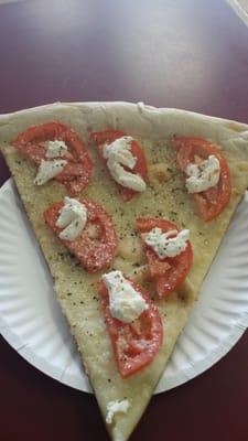 The best pizza in south jersey!!! Riccota tomato white pizza!!!