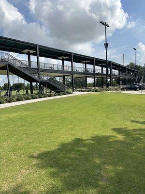 Double decker driving range