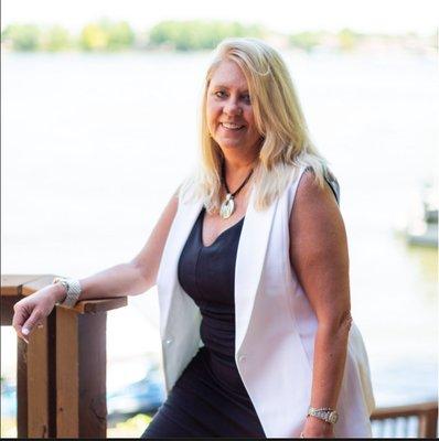 Tammy Venable - Compass Realty