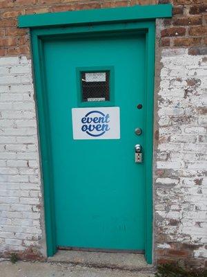 This bright teal door off of Ashland & Carroll Ave in the Near West Side marks Event Oven's painting/sushi studio