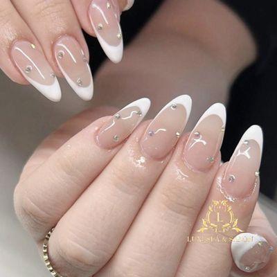 White tips nails