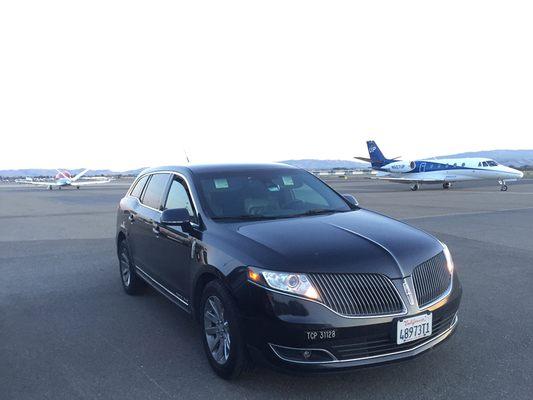 We serve smaller airports like Concord Airport and Livermore Airport too. Walnut Creek Airport Service!!