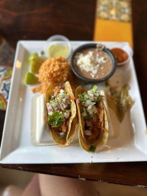 Spicy chicken taco platter