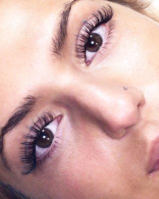 Full & Long Lash Extensions