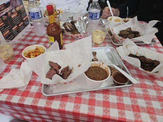 Baked beans, sausage mac and cheese burnt ends baked beans and banana pudding